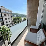 Golden Studio At Erzsebet Bridge