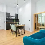 Deluxe4 Apartment With 2 Rooms Next To The Synagogue Free Air Conditioner, Sauna