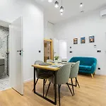 Deluxe4 Apartment With 2 Rooms Next To The Synagogue Free Air Conditioner, Sauna