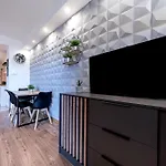 Cosy Parliament Apartment