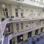 Deluxe4 Apartment With 2 Rooms Next To The Synagogue Free Air Conditioner, Sauna