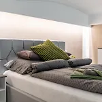 Antonio Residence