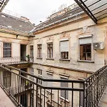 Elizabeth Boulevard Apartment