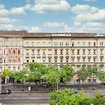 Elizabeth Boulevard Apartment