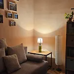 Budapest Citypark Getaway Quiet Historic Flat & Free Parking