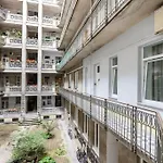 Studio Apartment In Heart Of Bartok Bela Boulevard