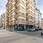 Central - Large And Comfy