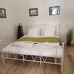 Central - Large And Comfy