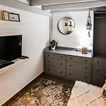 Acacia Downtown