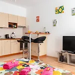 Corvin Gem2 Apartment With Parking