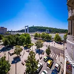 Budapest Riverfront Suite