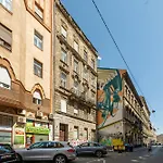 Akacfa-A112 Stylish 2 Bedroom Apartment