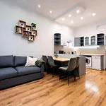 Downtown Comfort