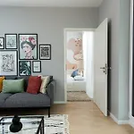 Waterfront Residence Free Private Parking