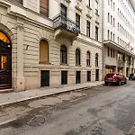 Nescaflat 3In1 Third Apartment