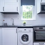 Super Central New Apartment With Air Conditioning