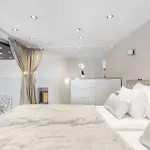 Luxurious 3-Bedroom Apartment In The Center