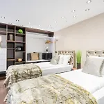 Luxurious 3-Bedroom Apartment In The Center