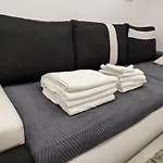 Isabella Budapest Apartment, 80M2 With Ac