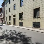 Castle Chainbridge Apartment