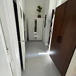 New Downtown Home With Hydromassage Shower, Terrace & Ac
