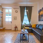 Rumbastic New Apartment - Best Location With Ac
