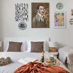Central Budapest Oasis - Modern Charm, Timeless Comfort