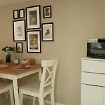 Spirit Studio With Gallery