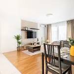 Home Of Serenity - 2 Bdr, Free Parking And Terrace