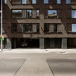 Modern Apartment With Balcony And Parking