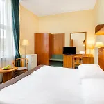 Hotel Millennium