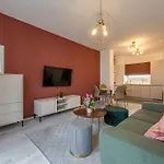 Condo With Garage And Balcony In City Center