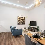 Blue Velvet Luxury Apartment