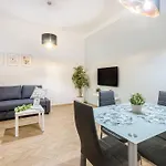 Dessy Downtown Apartment Budapest