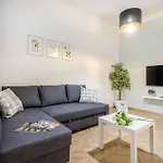 Dessy Downtown Apartment Budapest