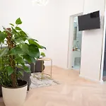 Gold\'N Marble Studio