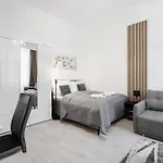 Peak Pointe Apartment