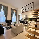 Best Location Up To 6 Guests