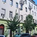 Lena Apartman Budapest City Center