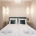 Kiraly 33 - Hidden Gem - Best Location By Bqa