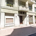 Downtown Cozy Private Studio For 1-2 People