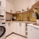 Cozy & Lovely Nest In Budapest Soho