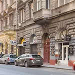 Lovely & Central Apartment