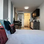 Westend - Studio Above The City