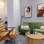 Chic 2 Bedrooms Apartment