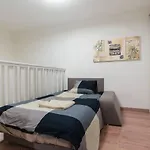 Feel Like Home In The City Center Up To 5 Guests