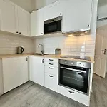 Lujza Residence - Modern Apt
