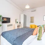 Extreme Central Cozy Studio