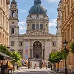Premium Luxury Suite Near Basilica
