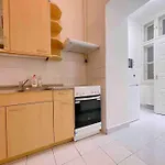C Downtown Cozy Family Loft